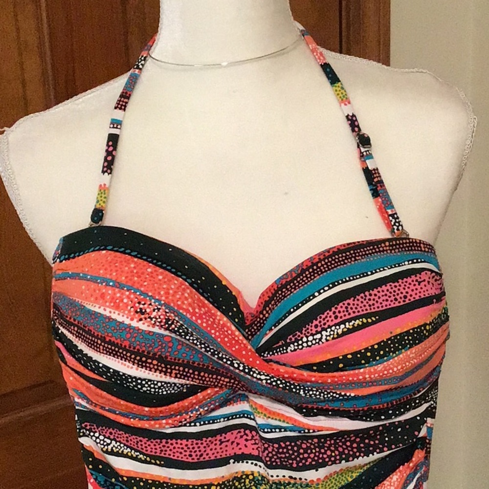 EC: Anne Cole Bathing Suit - Picture 2 of 4